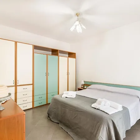 Les Calins, Terre Marine Apartman La Spezia